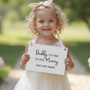 Daddy it's time to give mummy our last name sign