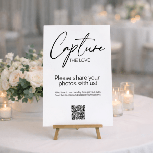 Capture the Love QR Code Sign